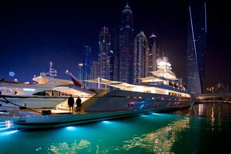 Inside Ruler of Dubai’s Amazing £300 Million Yacht – Superyacht Dubai