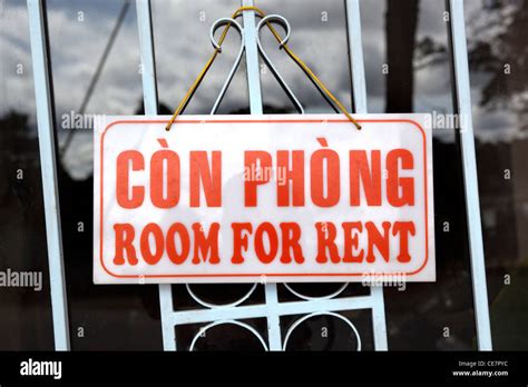 Room for rent sign hi-res stock photography and images - Alamy