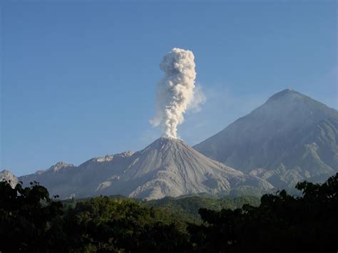 Santa Maria Volcano, Guatemala: Map, Facts and Pictures