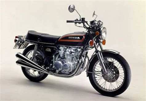 Honda CB 550 Four (1975 - 1978) - Neuauflage im „Vier-in-Eins“ Look