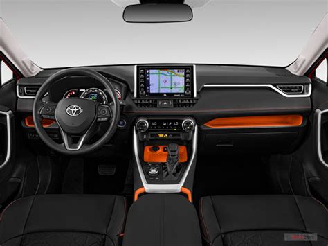 2020 Toyota RAV4: 202 Interior Photos | U.S. News & World Report