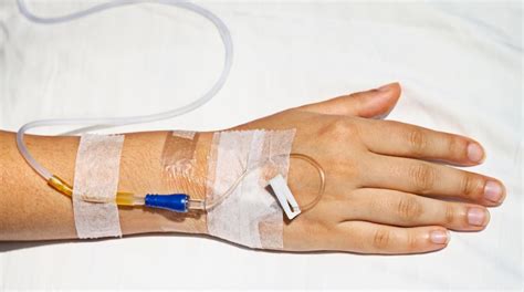 What is an Intravenous Injection? (with pictures)