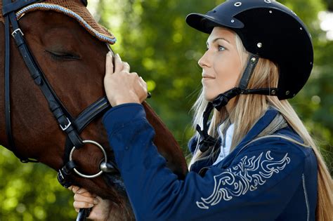 What is a horse rider called? (You might be surprised.) - Horse Rookie