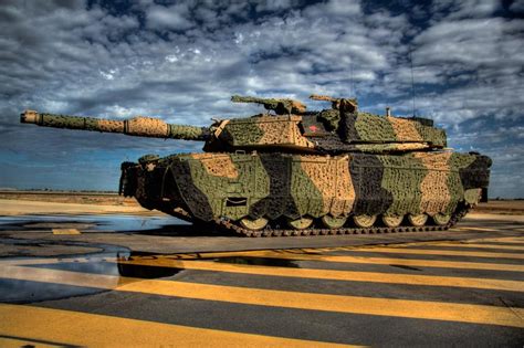 Australian M1A1 in Saab Barracuda multispectral camouflage : TankPorn