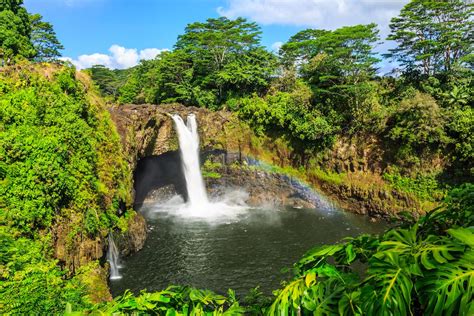 12 Most Beautiful Big Island Waterfalls (+ How to Visit!)