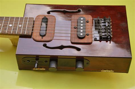 6 string cigar box guitar | Custom Cigar Box Guitars and Ukuleles