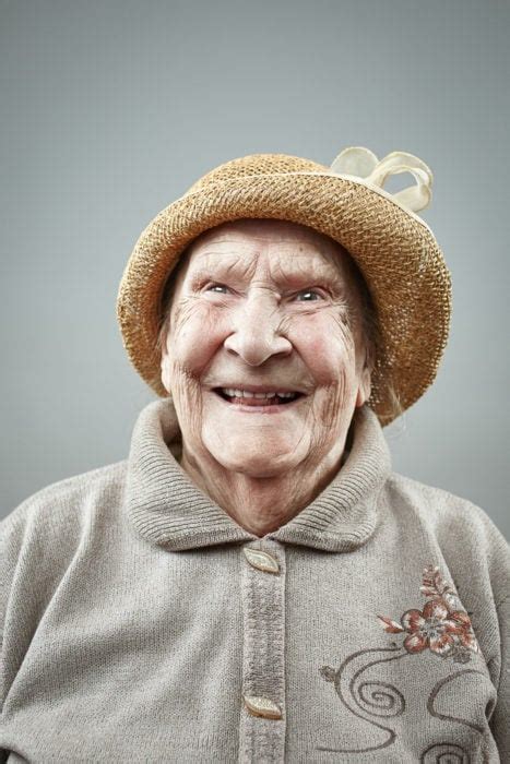 Touching Nursing Home Portraits that Show 'Smiles Don't Get Old' | PetaPixel