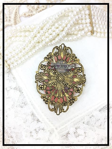 Pink Cameo Brooch, Vintage Oval Cameo Pin, Cameo Jewelry, Victorian Inspired Jewelry, Victorian ...