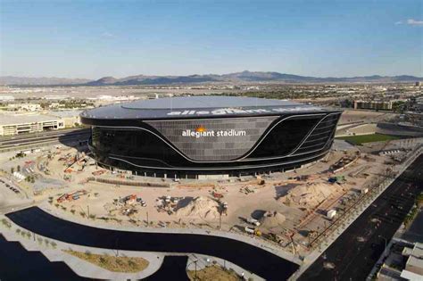 Las Vegas’ new Raiders stadium: New photos of exterior lighting on