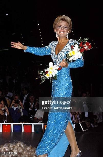 57 Gretchen Carlson Miss America Photos & High Res Pictures - Getty Images