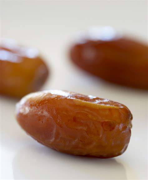 Date Palm and Varieties of Date fruits Healthy Foods To Eat, Healthy Recipes, Easy Recipes ...