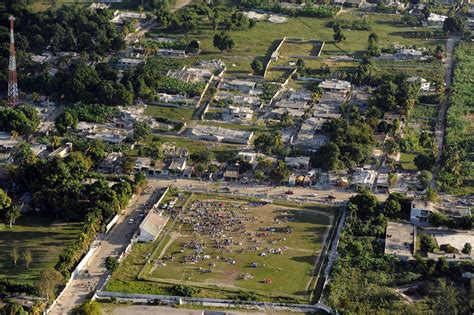 File:Haiti earthquake damage overhead.jpg - Wikimedia Commons