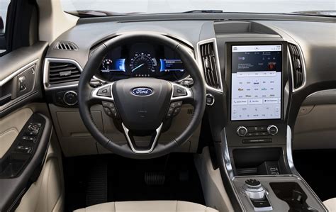 Explore The Interior Features Of The 2022 Ford Edge Lineup - Ford Dealerships In My Area