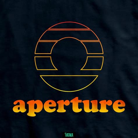 Aperture Laboratories Vintage v2 T-Shirt | Aperture science, T shirt ...