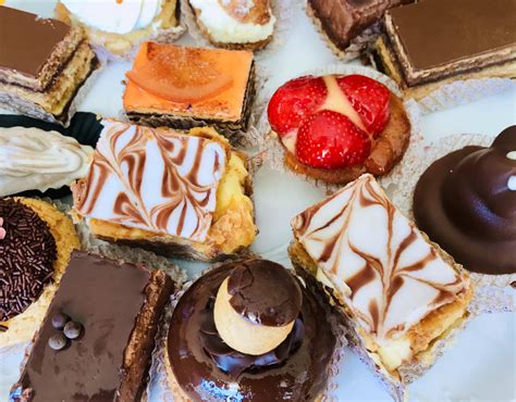 32 Amazing French Desserts to try in France