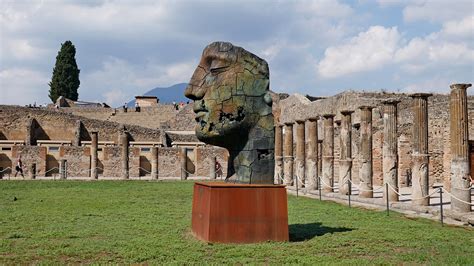 Things to do in Pompeii | Places to Visit in Pompeii : TripHobo