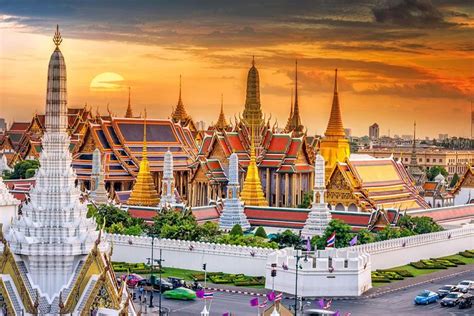 Bangkok Hindu Landmarks, Grand Palace, Temples and City Tour including Lunch