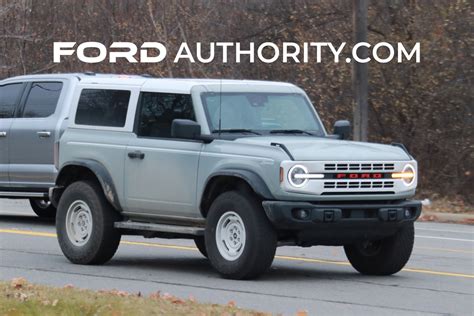 2023 Ford Bronco Heritage Edition In Azure Gray: Photos