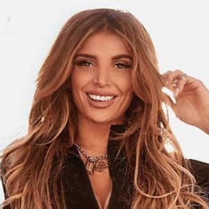 Hana Giraldo - Age, Family, Bio | Famous Birthdays