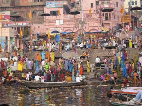 File:Ganges river at Varanasi 2008.jpeg - Wikimedia Commons