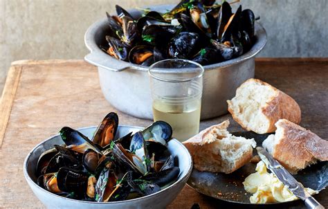 Moules marinière - James Martin Chef