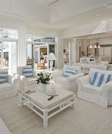 40 Chic Beach House Interior Design Ideas - Loombrand | Beach house ...