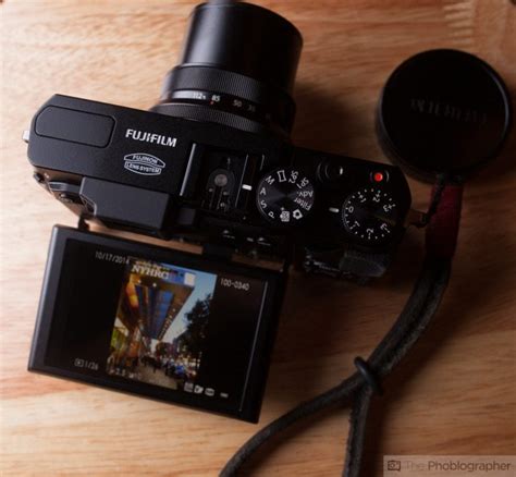 Review: Fujifilm X30