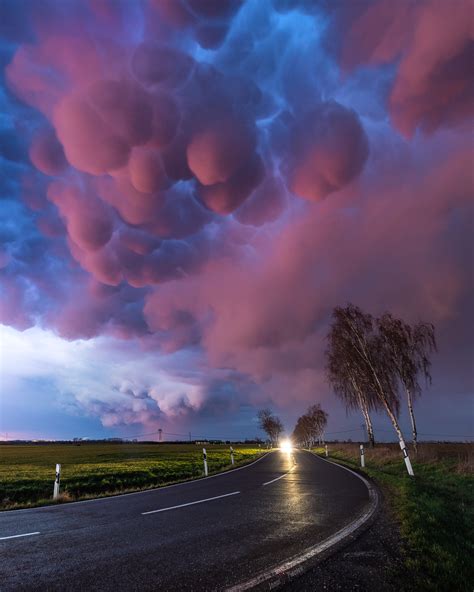 Mammatus Clouds caught sunset-fire above Leipzig, a stunning display. [1350x1080] [OC] : r/weather