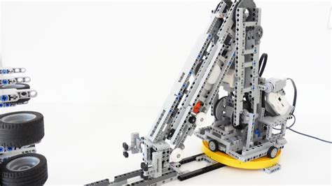 Lego Technic 3-Axis Robot Arm - YouTube