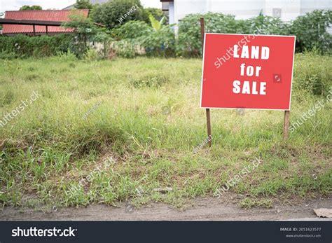 Land Sale Sign Red Sign Sale Stock Photo 2051623577 | Shutterstock