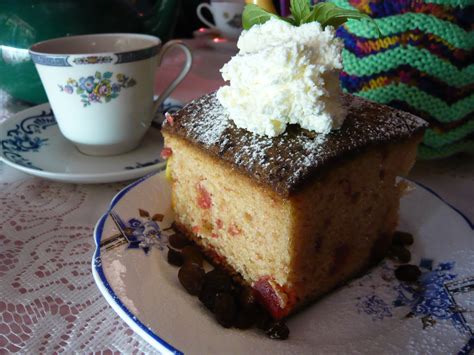 File:Cherry madeira cake.jpg - Wikimedia Commons