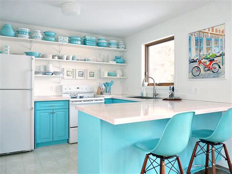 Turquoise and Yellow Home Decor Inspiration | Dans le Lakehouse