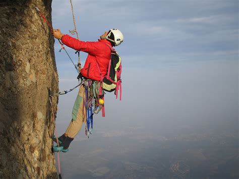 Montserrat, the dream mountain: Climbing routes