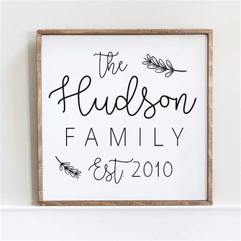 Farmhouse Family sign - Etsy