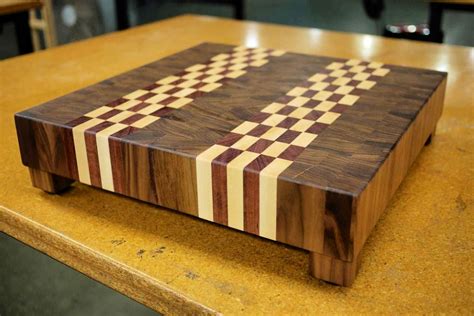 15 Free DIY End Grain Cutting Board Plans and Patterns