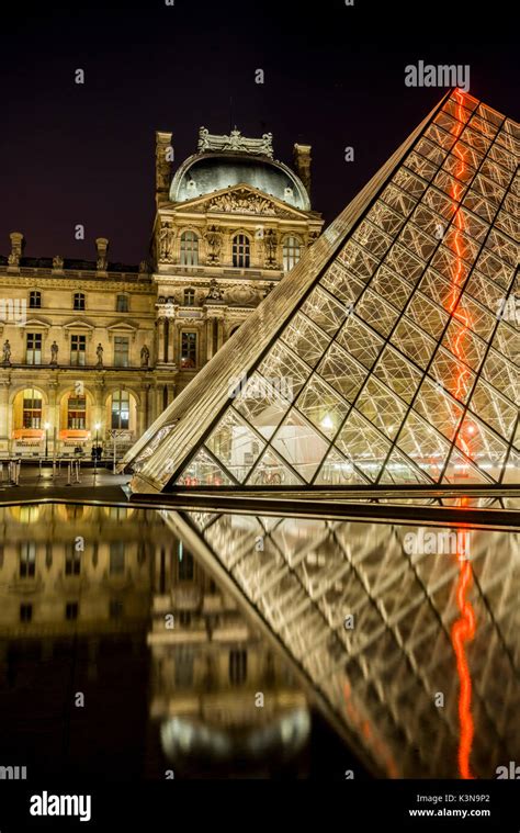 Louvre museum musee night view hi-res stock photography and images - Alamy