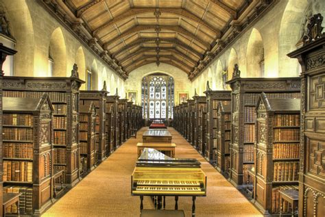 File:St John's College Old Library interior.jpg - Wikimedia Commons