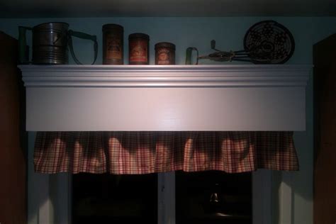 TracyP Creates: Kitchen Update - wooden valance