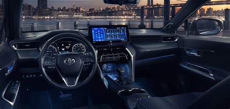 2021 Toyota Venza Interior Features & Dimensions | Seating, Cargo Space