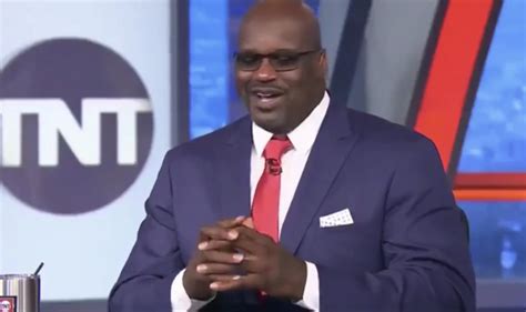 Shaq holding himself : r/ShaqHoldingThings