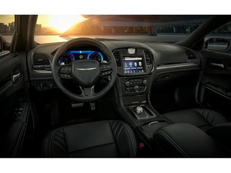 2023 Chrysler 300: 247 Interior Photos | U.S. News