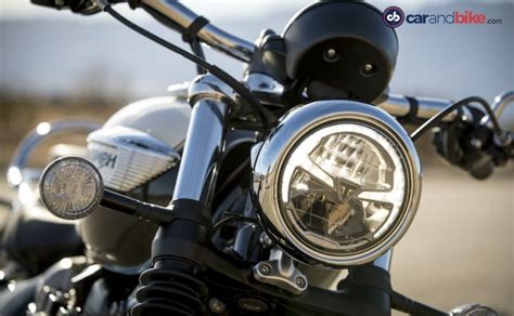 Triumph Bonneville Speedmaster First Ride Review - CarandBike