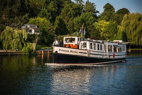 Group Boat Trips | Thames Rivercruise