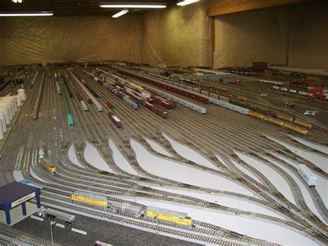 large yard | Model trains, Ho model trains, Model train sets