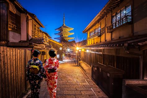 Between Geishas and Gion: Bars in Kyoto, Japan´s former capital.