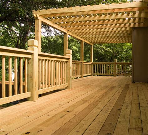 5 TYPES OF WOOD FOR YOUR OUTDOOR DECK - DDMA