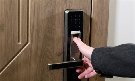 12 Best Biometric Door Locks for Office, Home and Apartment