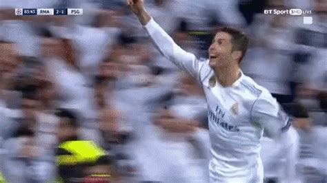 Cristiano Ronaldo Celebrate GIF - CristianoRonaldo Celebrate Jump - Discover & Share GIFs