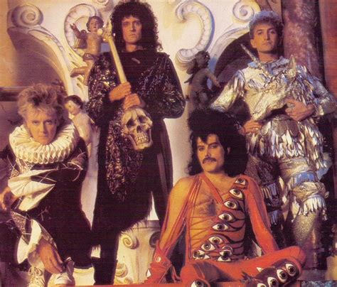 Top Of The Pops 80s: Queen - It's a Hard Life -1984