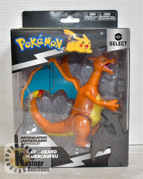 POKEMON - CHARIZARD FIGURE